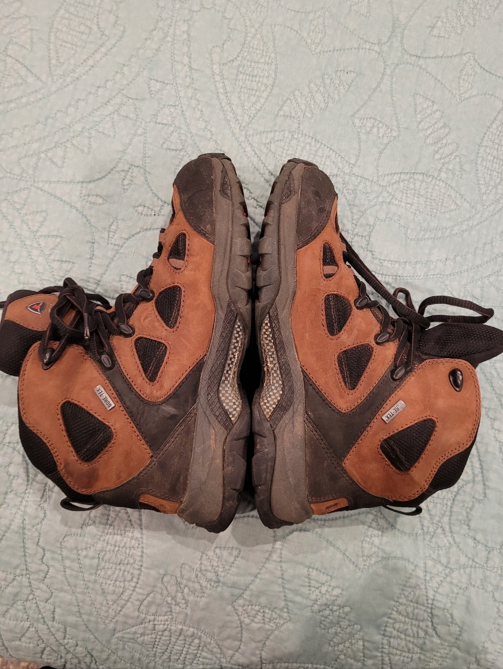 Ecco GORE-TEX Brown and Black Women's Hiking/ Trail Boots Size 7-7.5